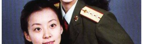 薇薇姐妹拍照怎么能脸那么小？女明星的小脸心机我Get了！