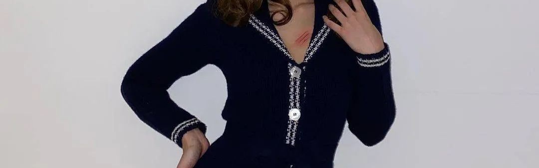 这个冬日，换个复古发型配你的100件大衣都很合适！