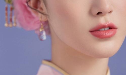 全世界都在晒中国妆，我只想拥有美妆大佬们的双手！