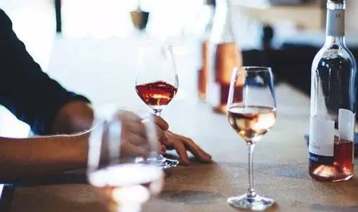 10条葡萄酒礼仪 一分钟变优雅白富美