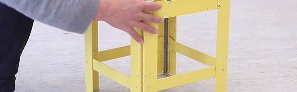 这些凳子太像“画”了，直接贴上墙！