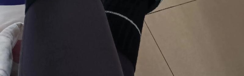 秋裤扎在袜子里？不，现在流行把裤子扎在靴子里