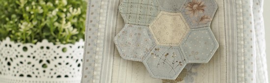 日式六边形花朵翻盖包