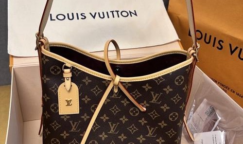 lv女包价格和图片花包,买lv包要买什么样的？