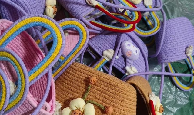 包包制作工厂,优雅工艺定做箱包投资金额与品牌规模有关