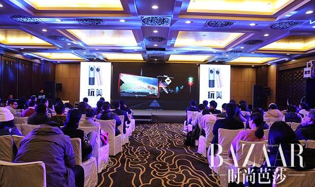 和口红一样大小的时髦货，完美的2016从这样的一只行车记录仪开始