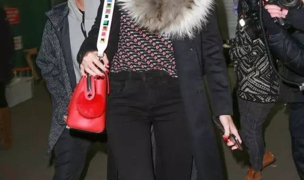 Gigi Hadid有了这些包配饰，你的包包都变成了限量款！