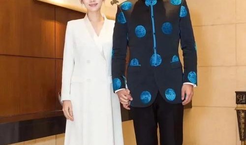 晨间护肤总是不知道怎么做？快跟着秋瓷炫姐姐一起安排上！