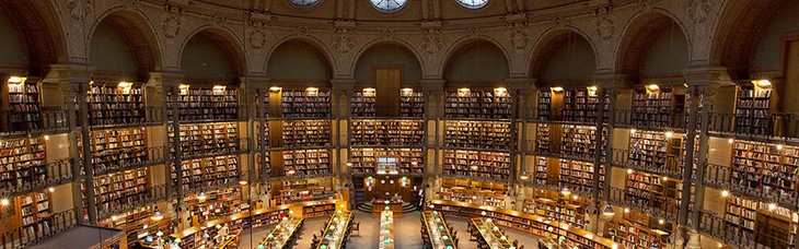 走过百年岁月的剧院，摇身一变华丽图书馆