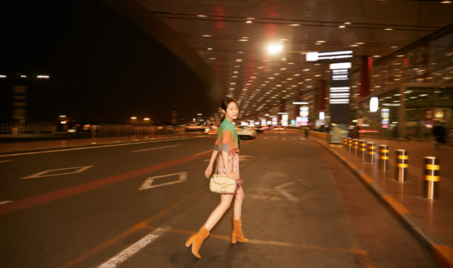 李纯出发前往戛纳电影节，开启电影节之旅