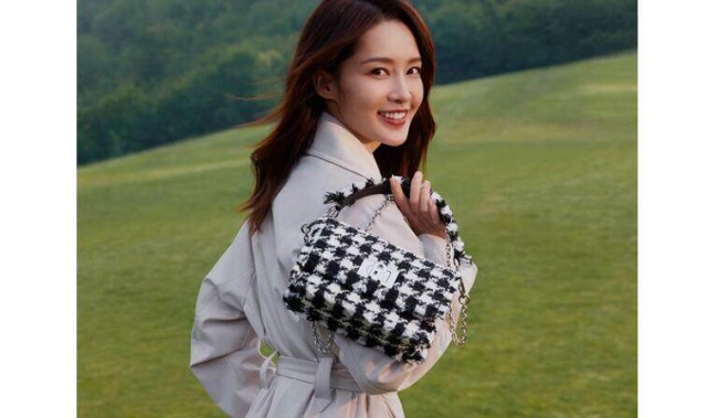 FURLA芙拉正式官宣李沁为品牌代言人