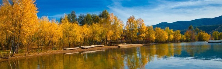 云南腾冲：在氤氲热气中惬意徜徉