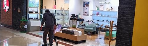 上海爱思箱包公司,国际箱包中心位于上海市莘阳商务中心