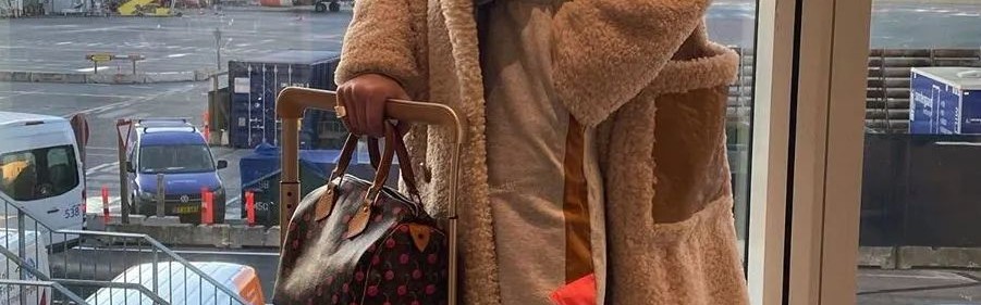 年还没过，这件“睡衣”就先火了？