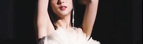 把Jisoo新歌《Flower》穿在身上是什么感觉？