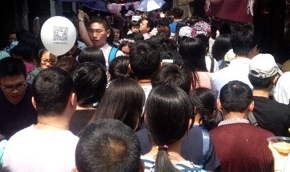 白沟箱包厂图片,河北保定白沟箱包产业集群发展优势明显