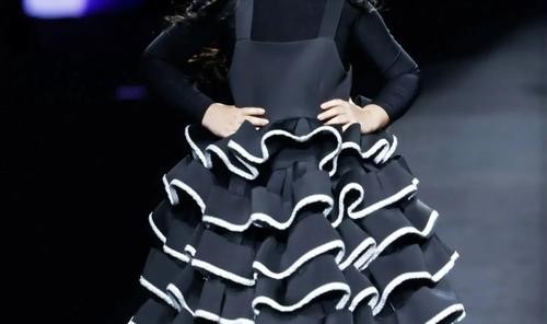 超模周记｜17岁的T台小旋风，超模王新宇带你探秘时装周！