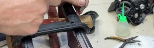 修拉杆箱拉杆与拉手脱节了,怎么办？从后备箱拆下拉杆组件重装