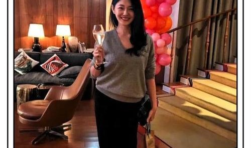 大S的500双高跟鞋都比不过这双运动鞋？回忆才最宝贵的收藏品啊【芭姐日常】