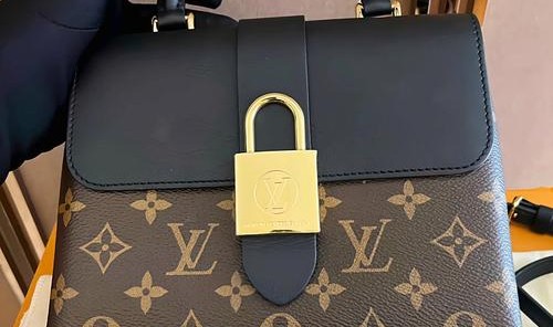 2020年最新款lv包包图片,潮包包起皮多半是七成新状况