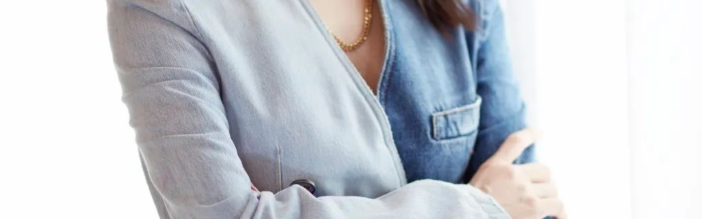 宋茜的眼妆里竟然藏了颗小心心，是时候学学女明星的心机妆了！