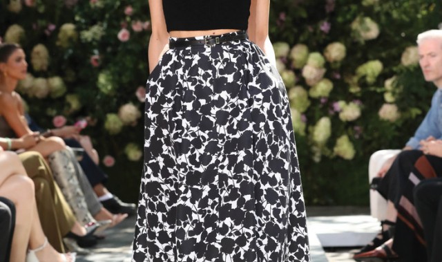 Michael Kors 2022 SS拟塑春夏都市罗曼史