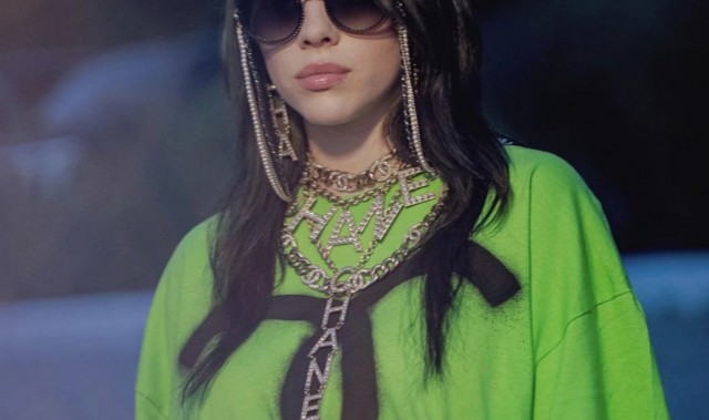 我太太太难了！项链戴在脖子上还做错了？