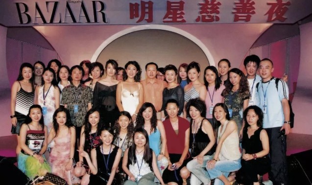 让歌飞越山川河海，用爱点燃梦与未来 ｜ 2019 BAZAAR明星慈善夜为爱发声