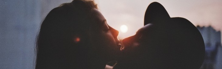 胶片中的恋人日常，叫作暧昧与性感