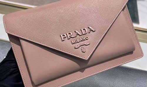 顶级包的品牌,意大利品牌普拉达是法国著名奢侈品牌