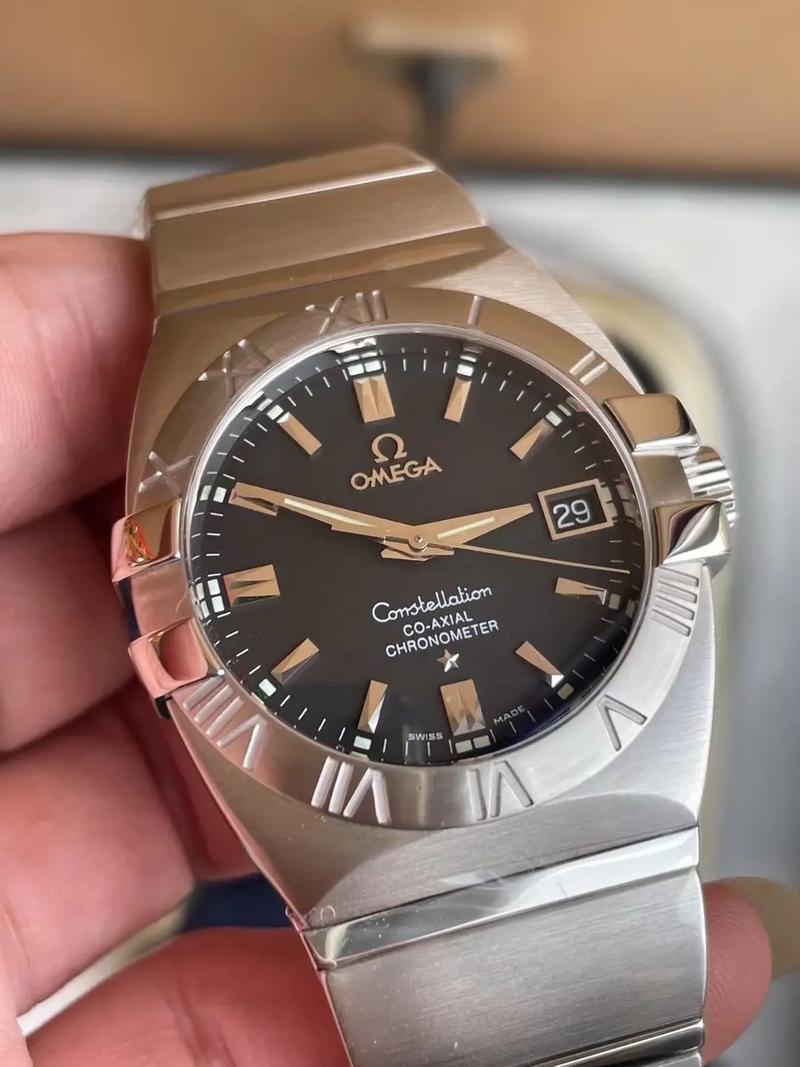 大V腕表  深邃的黑和红与蓝的撞击，VS欧米茄深海之黑评测