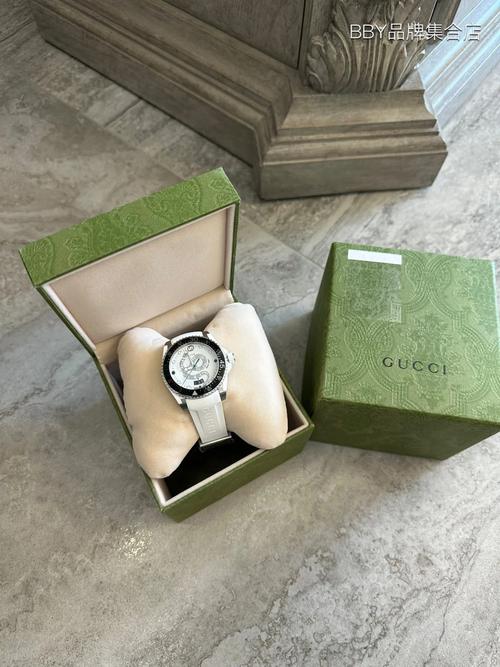 古驰联手FNATIC发布全新限量款GUCCI DIVE系列潜水表