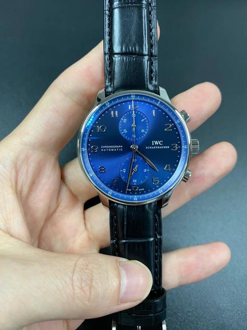 演绎新经典深海之蓝 先锋之冕,IWC万国表以蓝色葡萄牙系列腕表