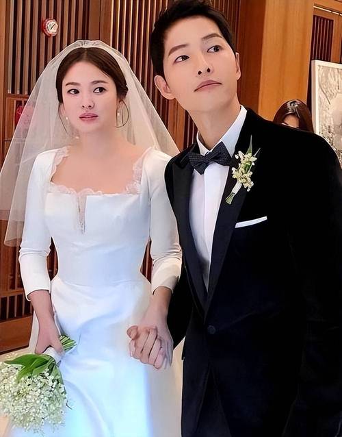 MIES VAN觅凡情侣表:宋慧乔和宋仲基最好的爱情见证