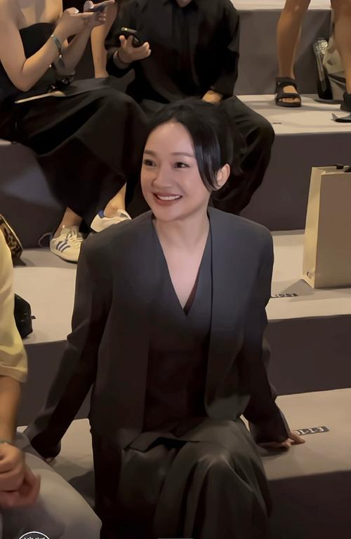 周迅 井柏然 八月封面幕后全记录