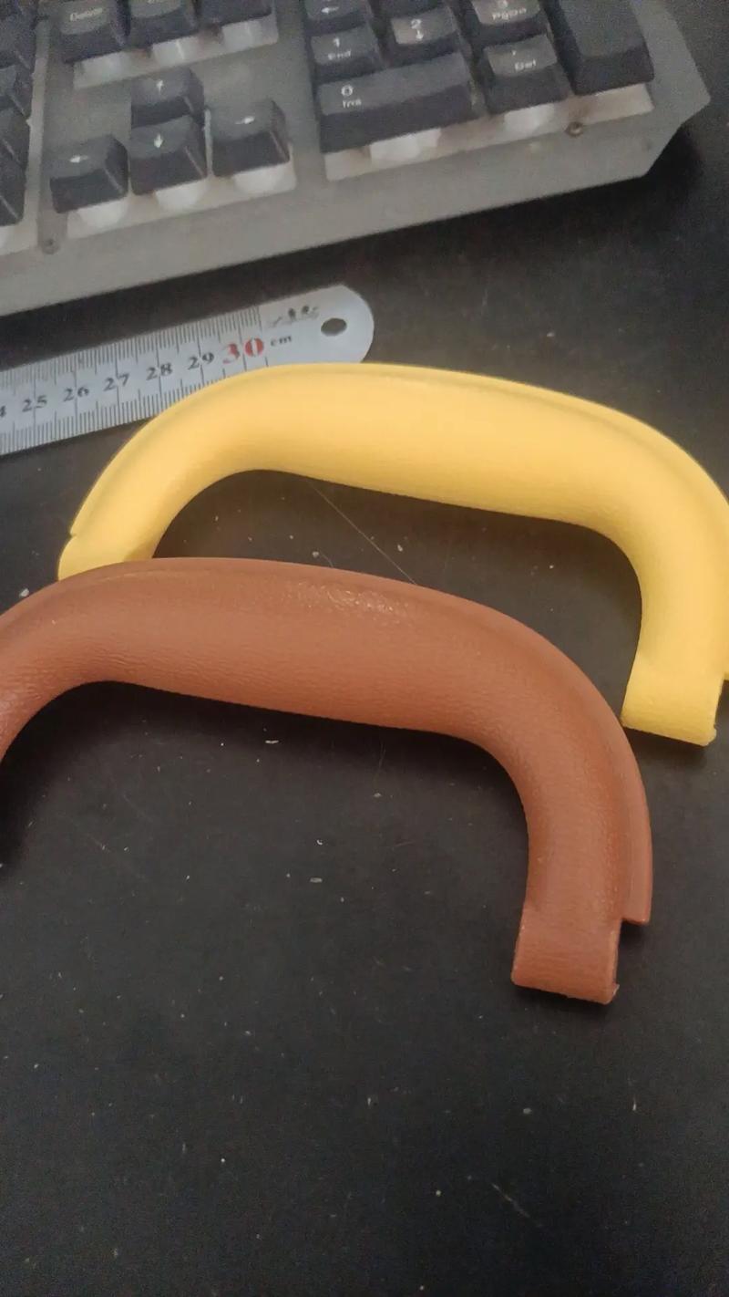 南台箱包辅料,东莞箱包代工厂告诉你箱包定制辅料有哪些