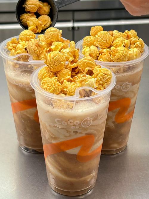 喝着汽水吃着爆米花,去看Marc Jacobs为你准备的一场大戏!