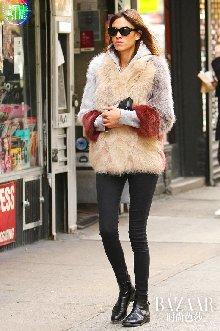 celeb-style-fur-alexa-chung