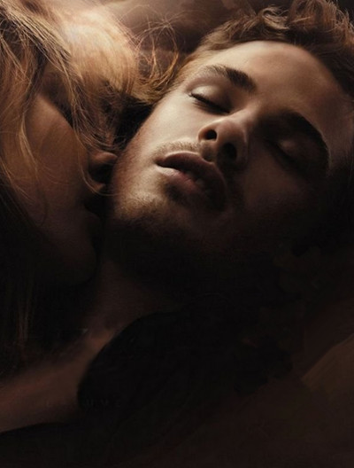 4种香氛香调 用对方法提升燃情指数