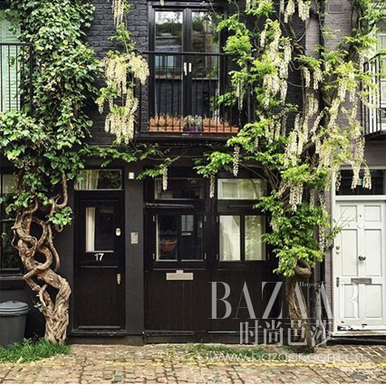 adaymag-mewsings-london-instagram-04