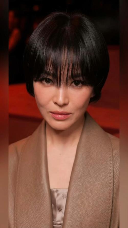 37岁宋慧乔依旧靓丽如初,网友:为什么她好像不会老?