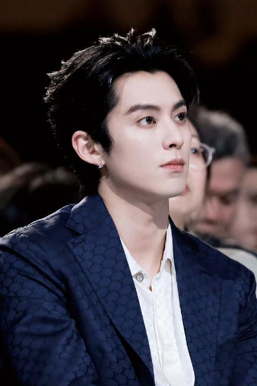 王鹤棣：给当下以未来