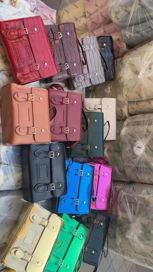 三元里高仿包包在哪里,广州三元里皮具批发城东西超级便宜!