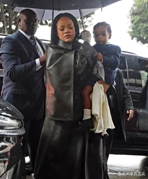 Rihanna凭什么横扫BAZAAR九月刊封面?