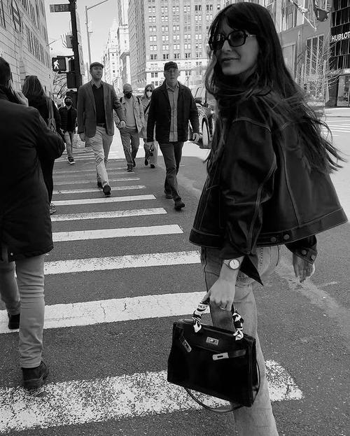 聪明女人，把“名利场 ”戴在手腕