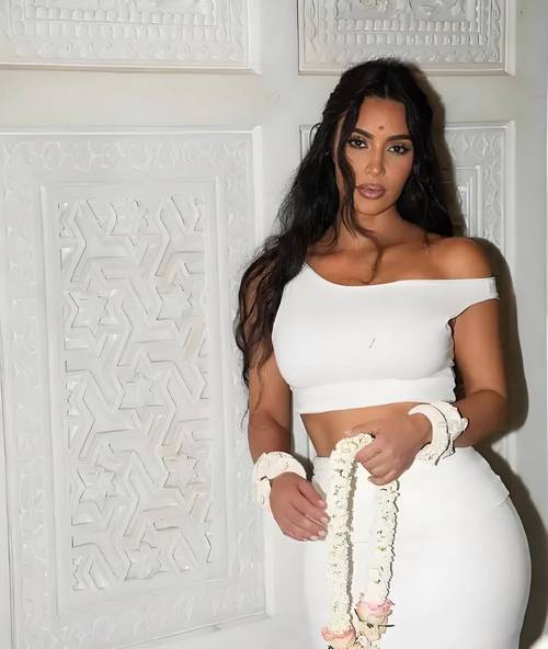 离开侃爷后，金·卡戴珊身价10亿了？