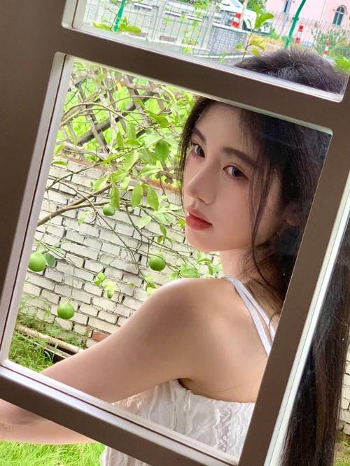 看着她的眼睛就有恋爱的感觉,鞠婧祎的美貌是真实存在的吗?