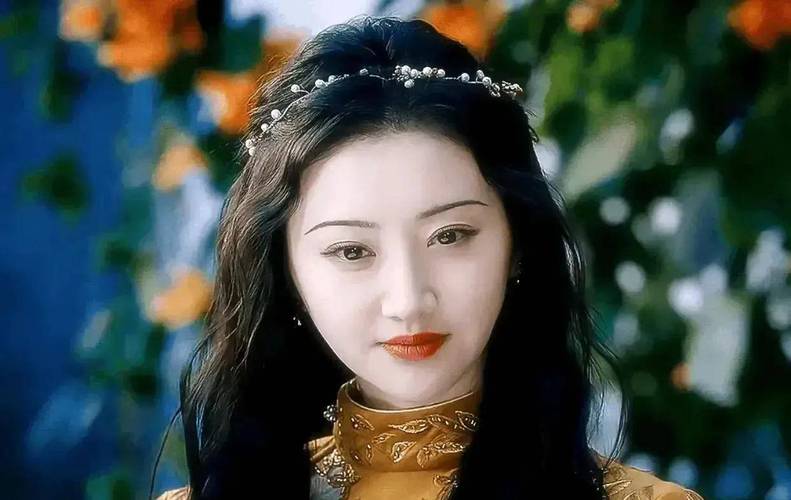 景甜的柳叶眉也太仙了，但画了这款眉形就能get这份仙气吗？