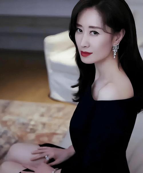 你觉得刘敏涛只是短暂的忘我表演？其实她已经飒了很多年！