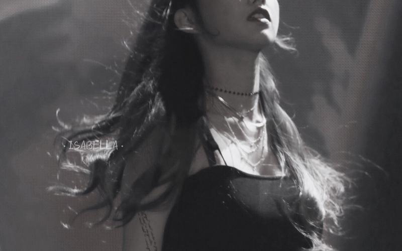 总能靠Live图出圈，她怎么做到的？